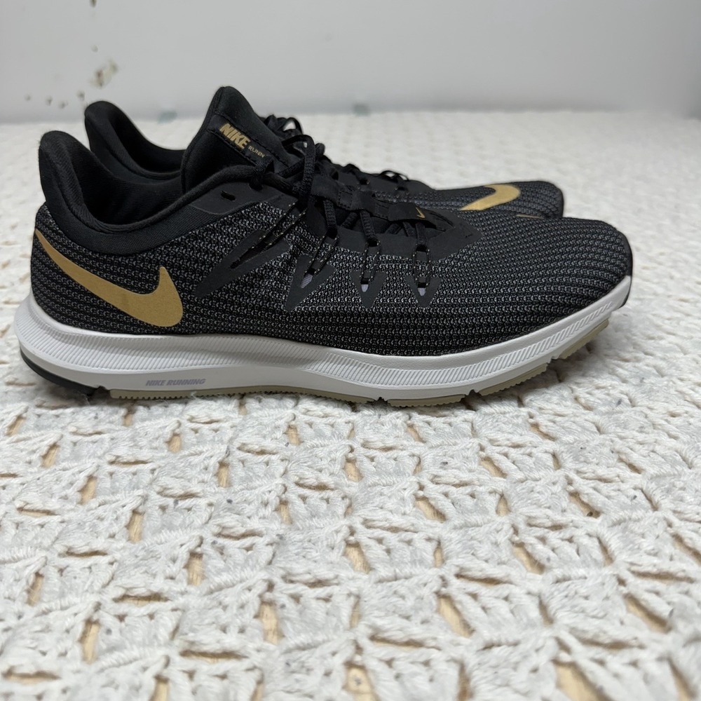 Nike Quest Shoes Sneakers Women 9.5 Black Metallic Gold Logo Running AA7412-006